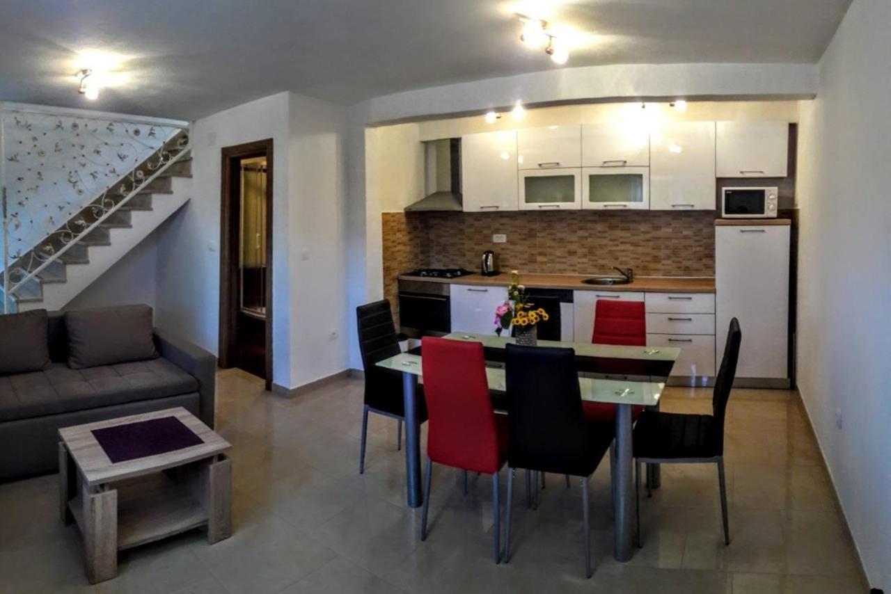 Holiday Apartments Maslina Paho Babino Polje Dış mekan fotoğraf